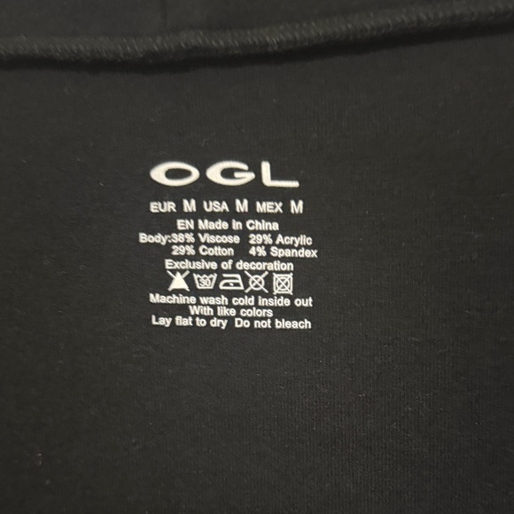 OGL Black Long-Sleeve Square Neck Crop Top - Picture 2 of 3